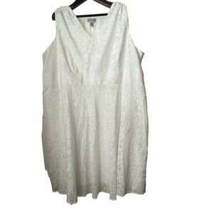 Catherine’s white sundress with peek-a-boo daisy print, fully lined. 32W